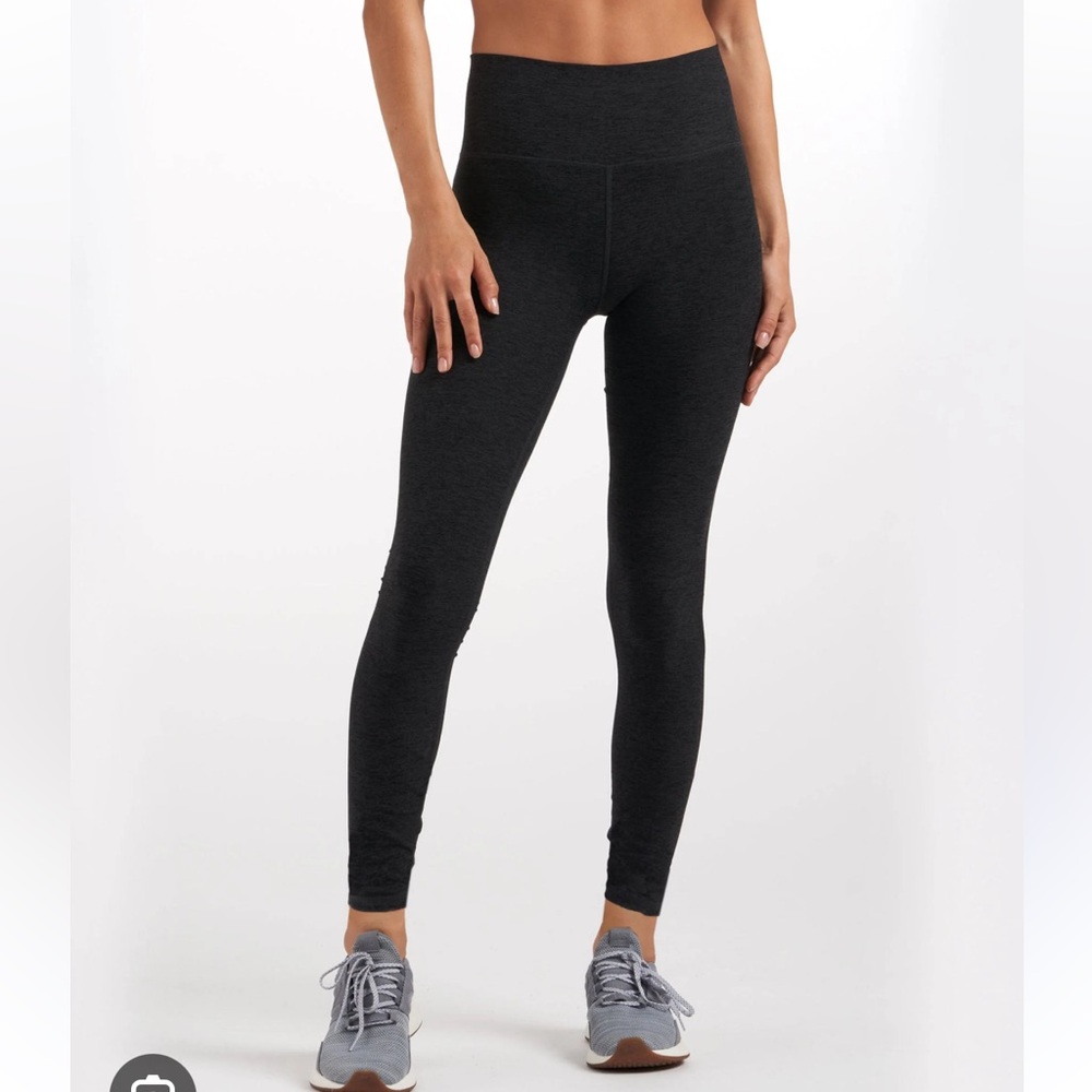 Vuori High-Waist Black Leggings